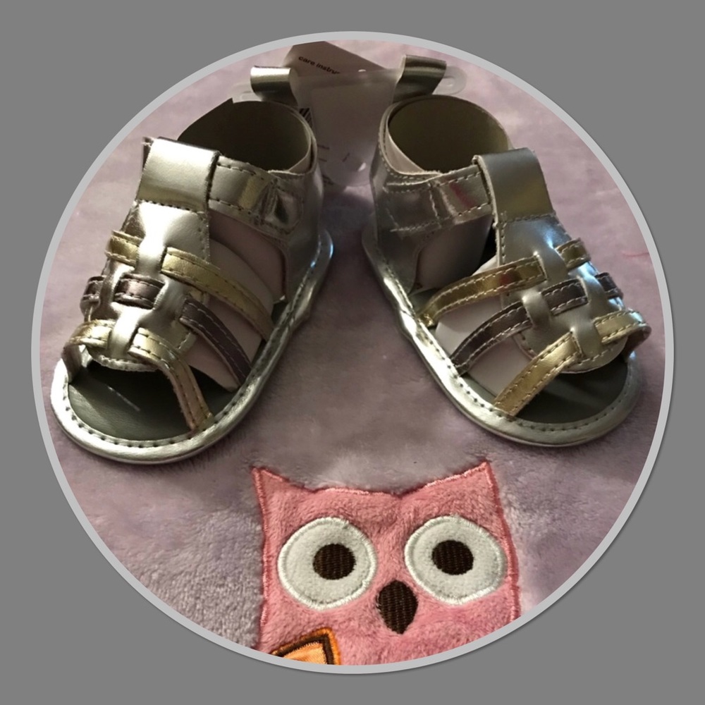 💕NEW💕5/$15💕Girl’s Silver Metallic Sandals💕